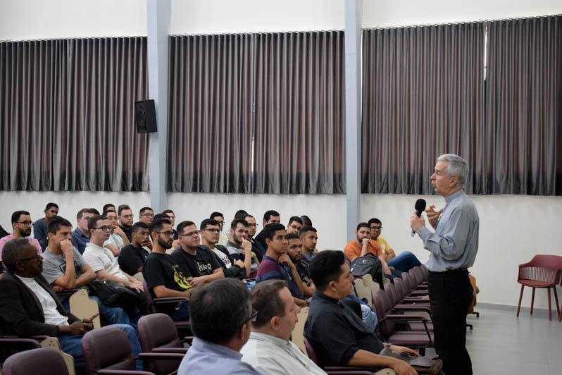 Faculdade Dehoniana recebe Visita Pastoral do Bispo da Diocese de Taubaté