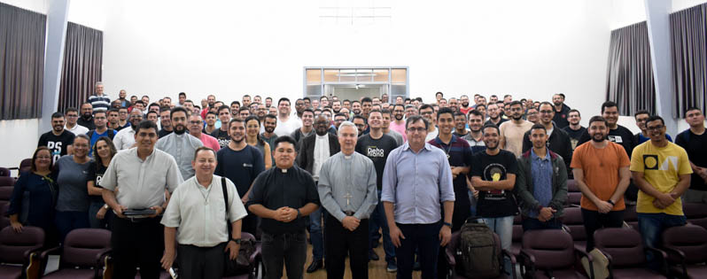 Faculdade Dehoniana recebe Visita Pastoral do Bispo da Diocese de Taubaté