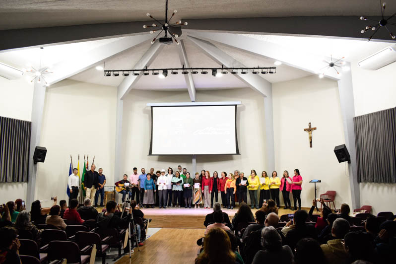 Recital Mosaico Cantante traz repertório com músicas em diversas línguas
