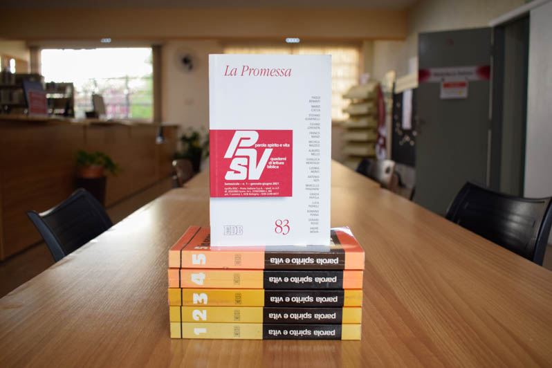 Acervo da Biblioteca Dehon possui revistas raras de pesquisa científica