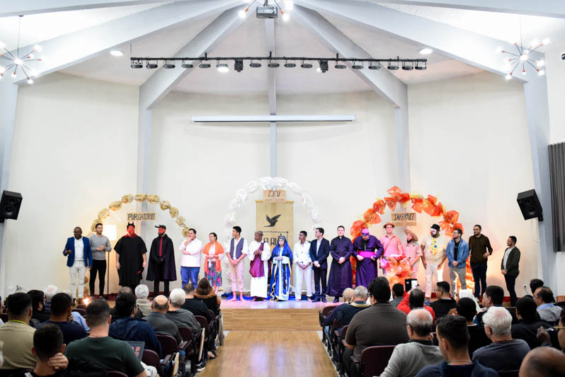 Semana Filosófica e Teológica encerra com palestra e espetáculo