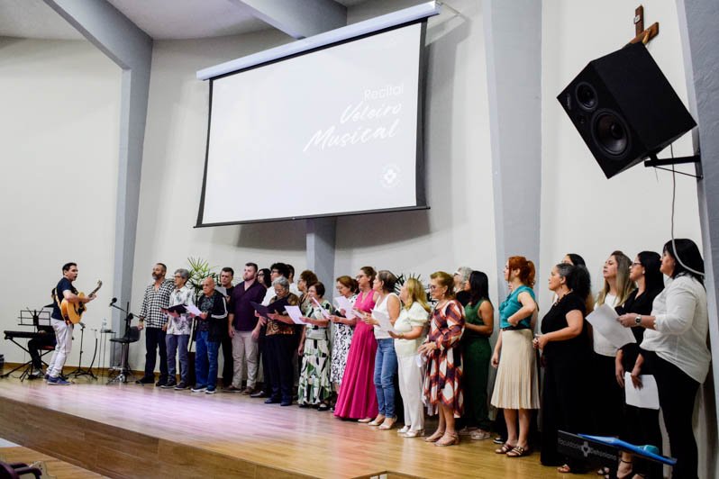 Curso de Canto traz recital ao público