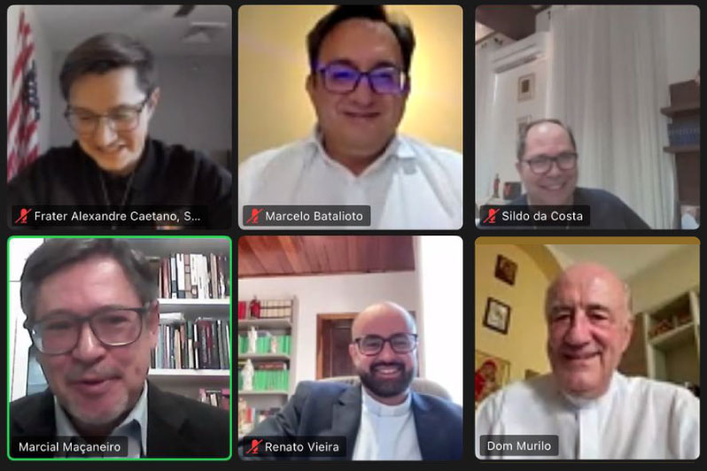 Egresso defende mestrado em Teologia na PUC-PR